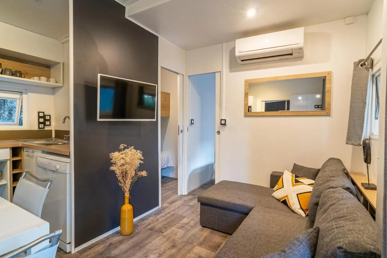 Camping Maeva Respire Ecolodge L'Etoile D'Argens Fréjus キャンプ場